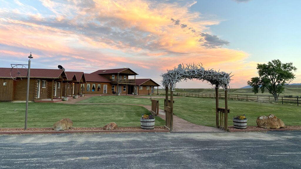 Folded Hills Ranch Visit Buffalo & Kaycee WY