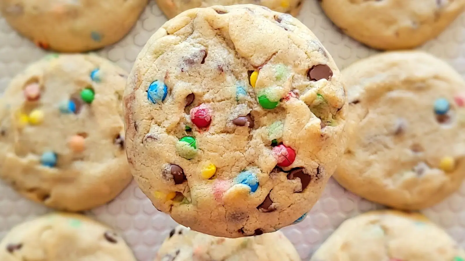 Cookies & Kisses Bakery